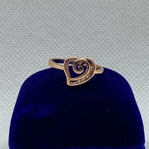 💛 Rose Gold Swirl Heart & CZ Ring